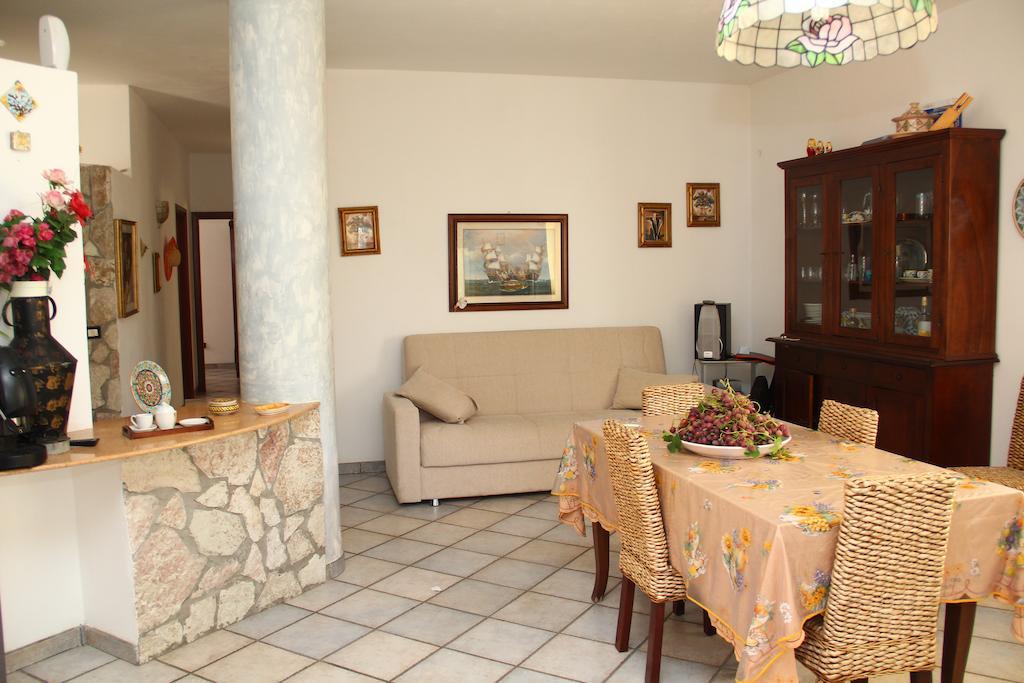 Casevacanza Soleluna Apartment Алкамо Марина Стая снимка